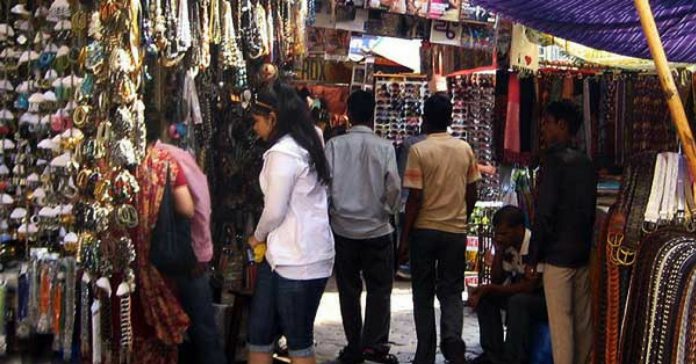 shopping streets of mumbai