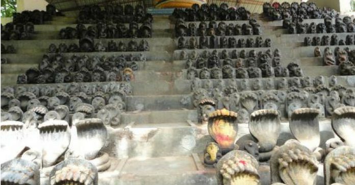 mukthi naga temple