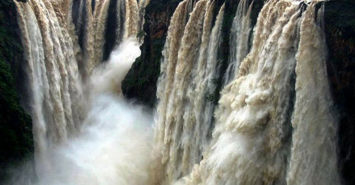 height of jog falls